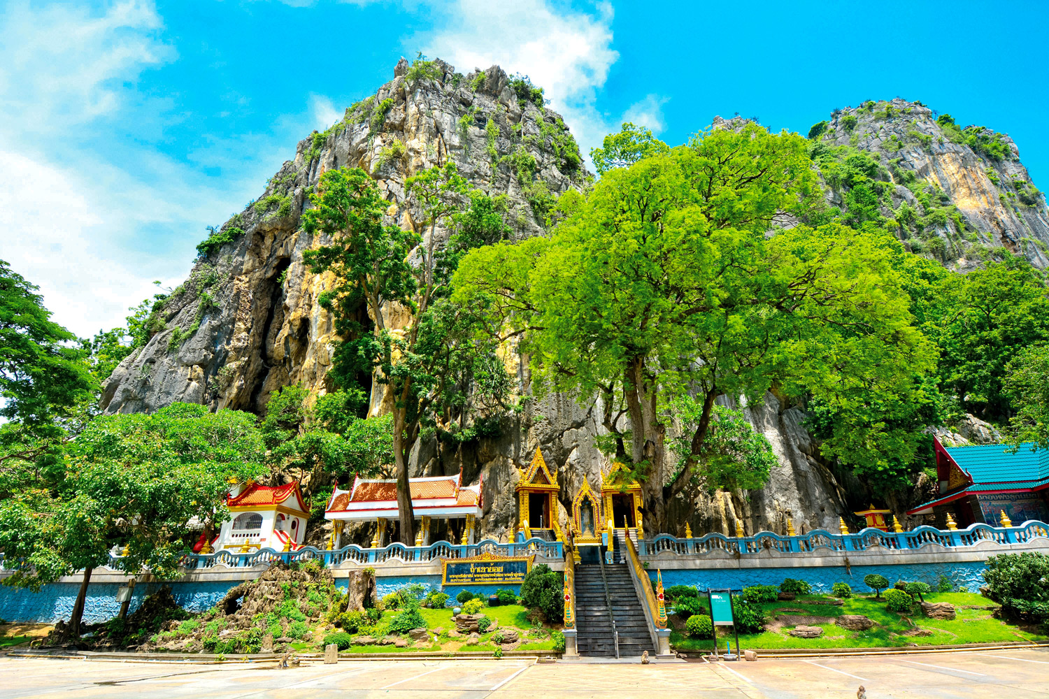 Tham Khao Yoi Cave, Phetchaburi: tempio nella grotta o tempio delle scimmie