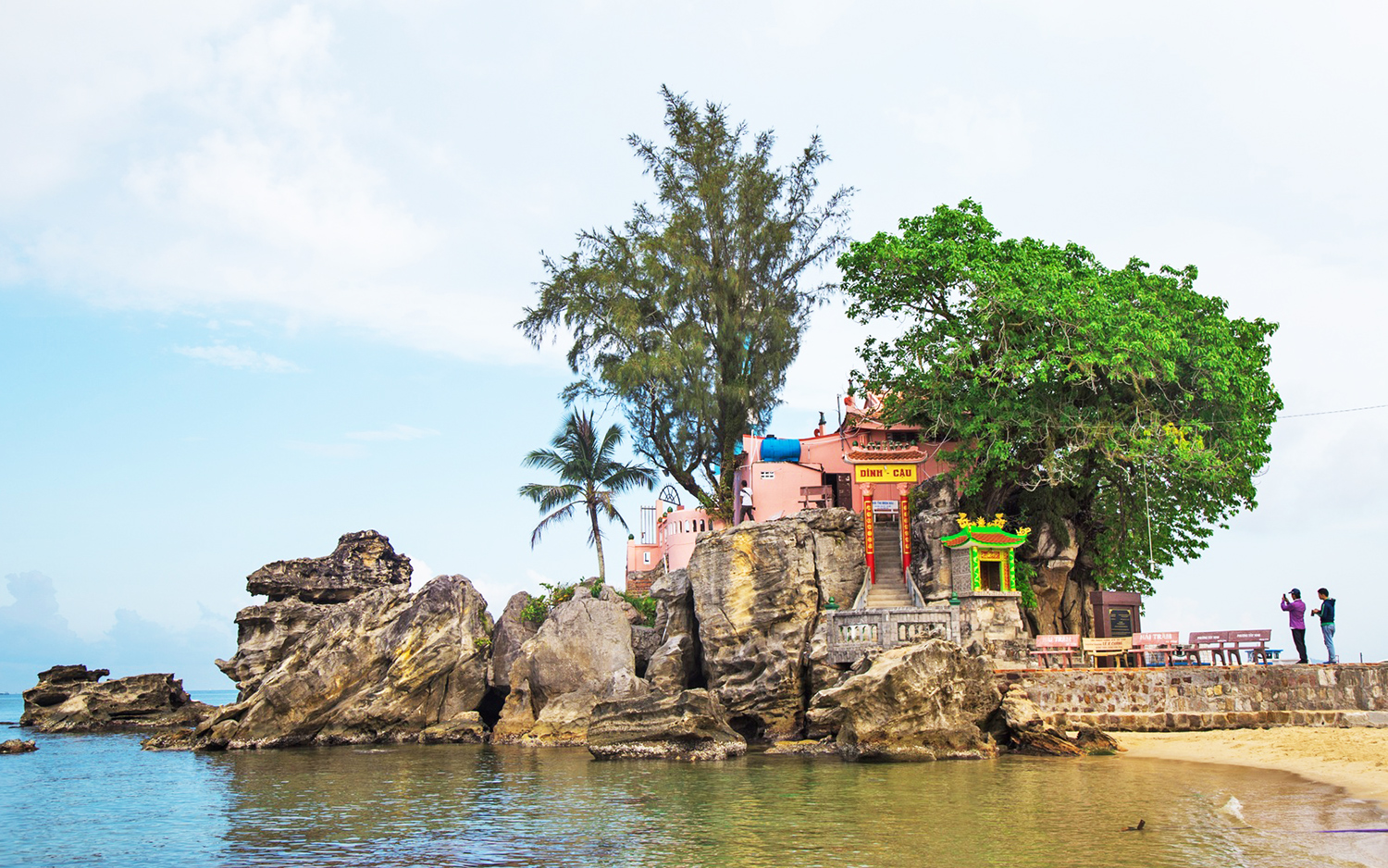 Cosa fare a Phu Quoc: vistare il tempio Dinh Cau 