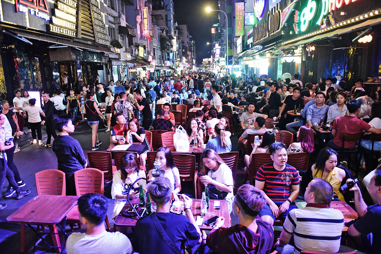 Cosa fare la sera a Ho Chi Minh: la vita notturna di Saigon