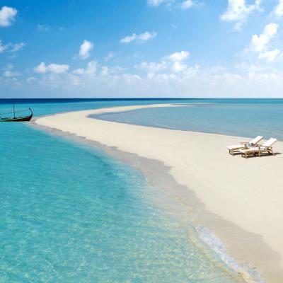 Lunghe lingue di Sabbia Bianca Incontaminate: Isole Maldive