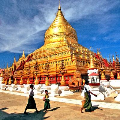 Shwezigon Pagoda Templi Bagan