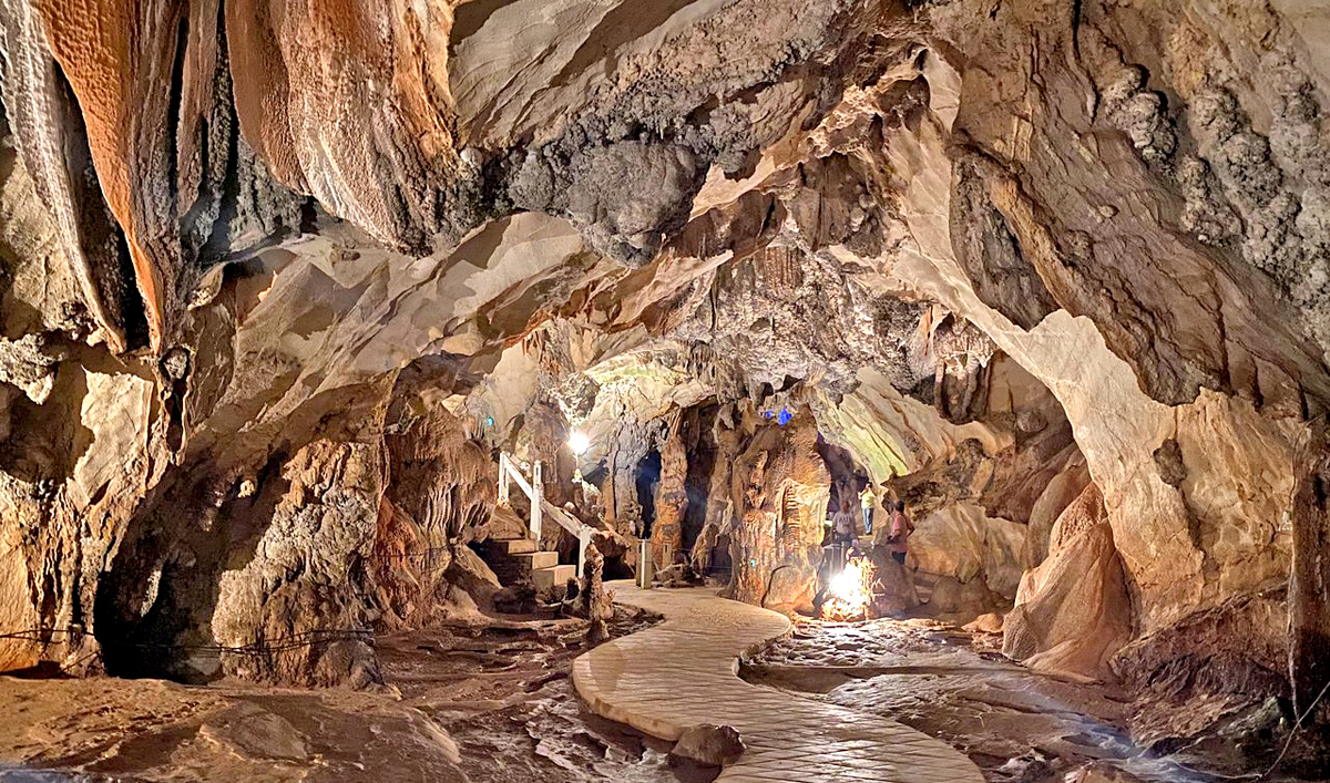 Cosa vedere a Vang Vieng, Laos: grotta Tham Jang o Tham Chang