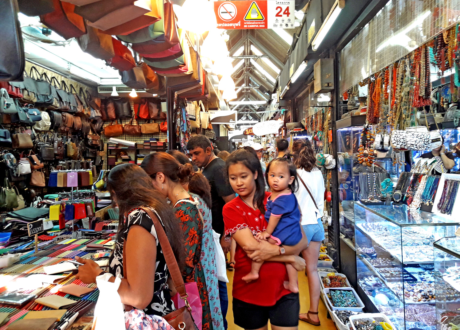 Mercati Tradizionali di Bangkok, Thailandia: Chatuchak Market e Or Tor Kor Market