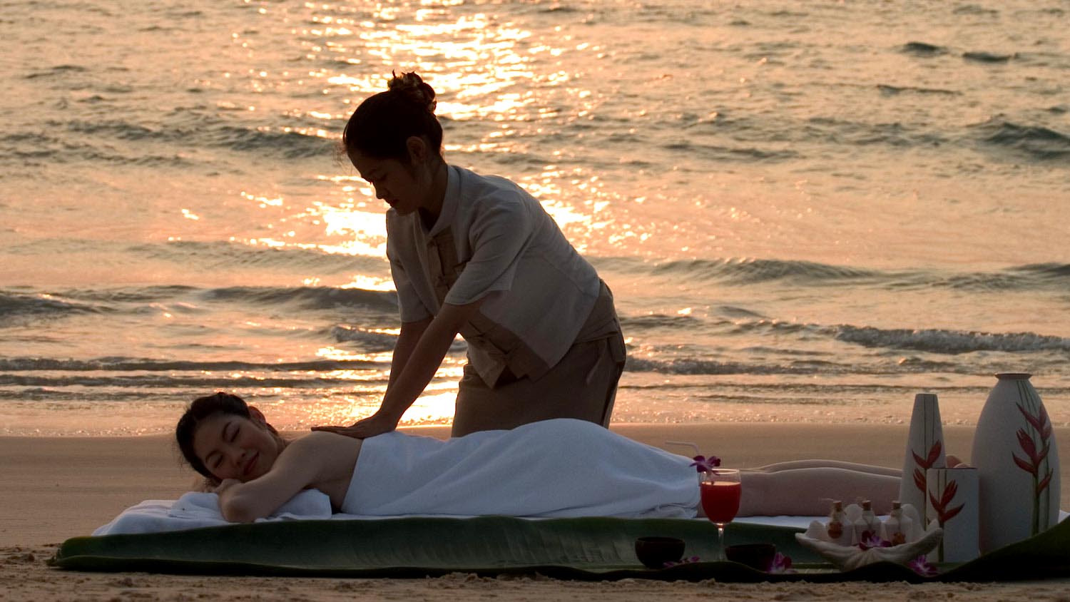 Massaggio Thai Spiaggia di White Sand Beach