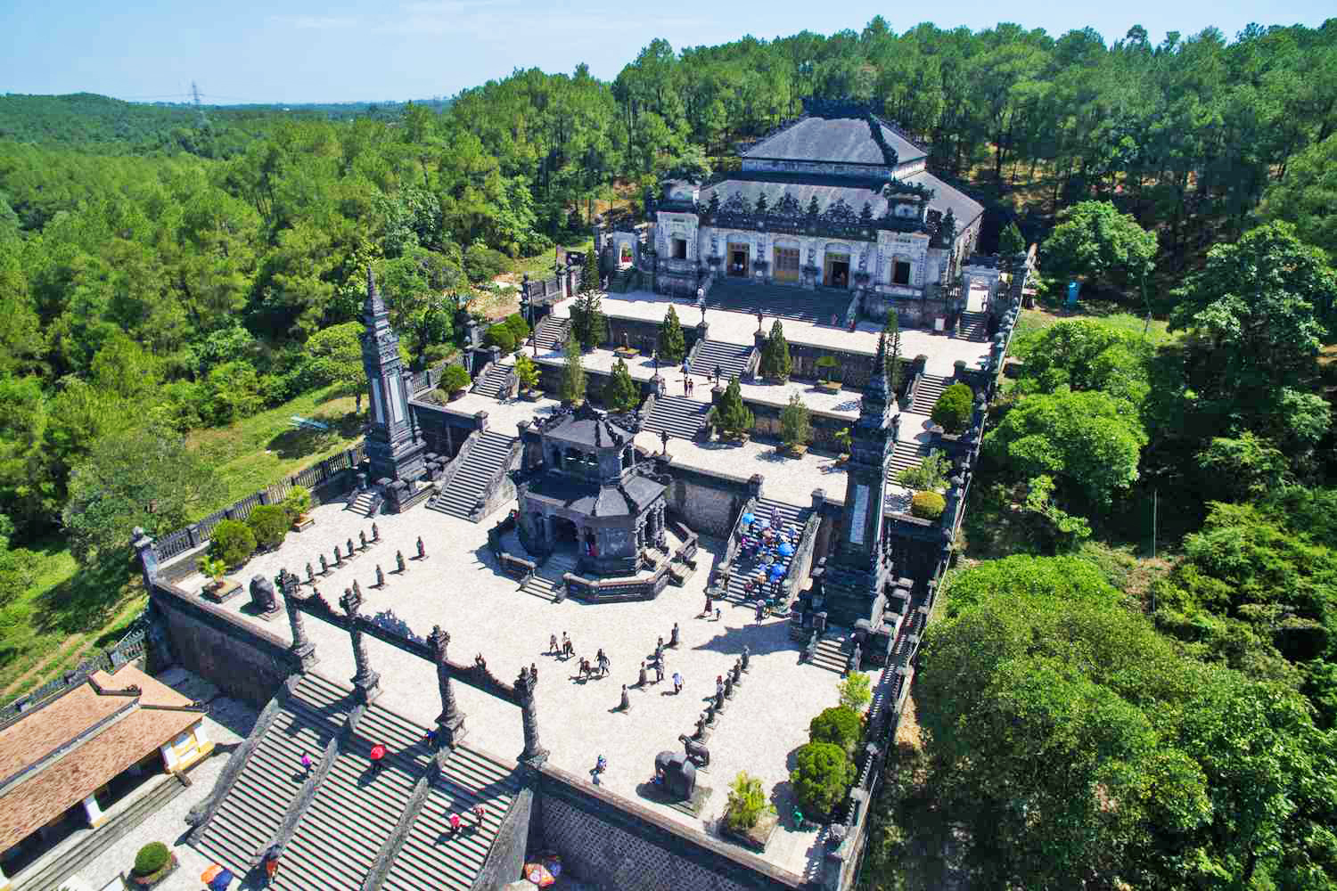 Cosa visitare a Hue: le Tombe degli Imperatori